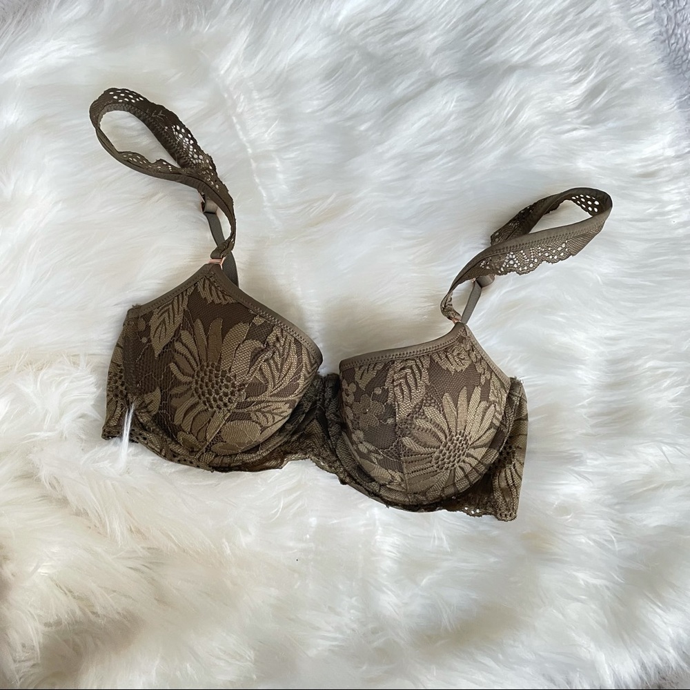 NEW Arie Lace Bra